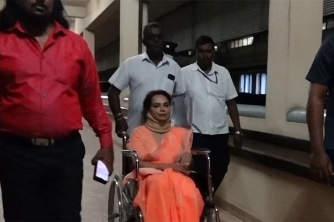 ‘அதிஉயர்’ சபையை அரசியல் ‘சாக்கடை’ ஆக்க வேண்டாம்!