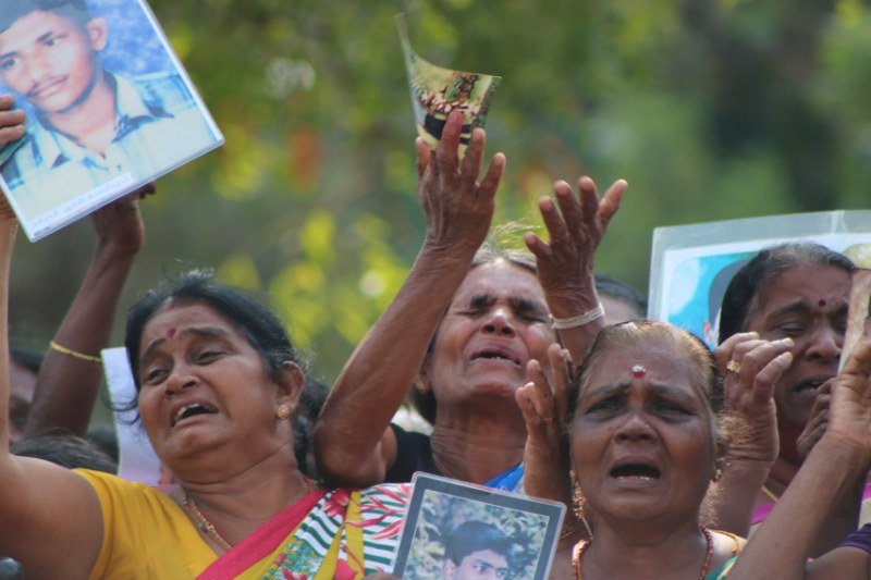 நீதிகோரும் மக்களுக்கு நிதி வழங்குவது ஏற்புடையதா?